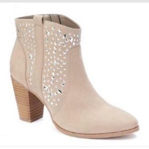 JENNIFER LOPEZ Taupe Studded Ankle Booties